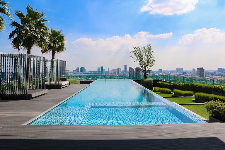 Clean pool in ground