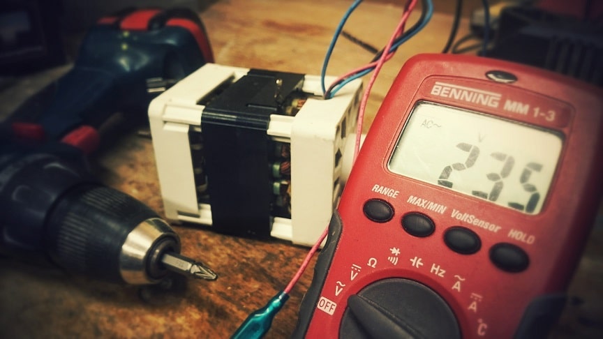 Multimeter for electronics