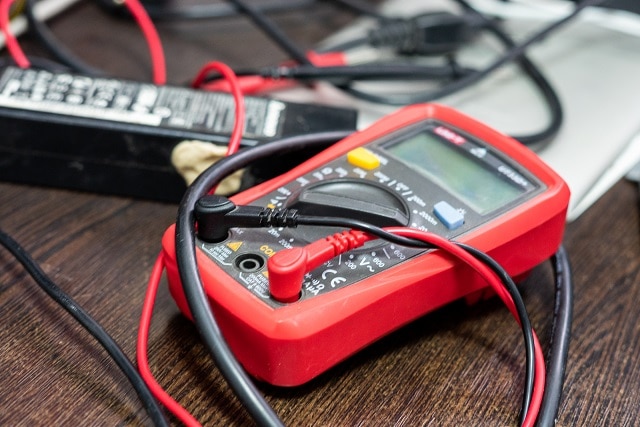 Multimeter for resistance measurement